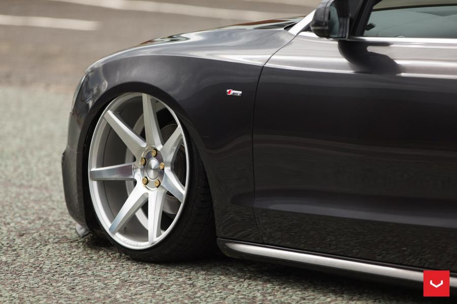 Детали экстерьера Audi A5 Cabriolet on Vossen Wheels (CV7) 2016 года  (фото 22 из 56)